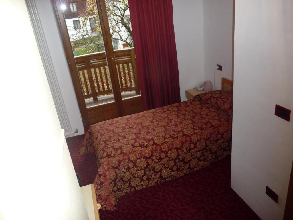 Hotel Almazzago Commezzadura Room photo